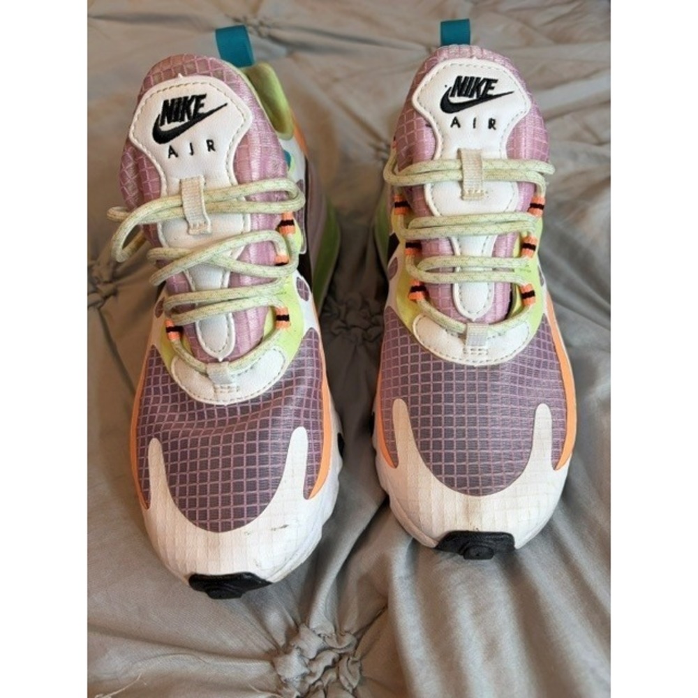 Women's Nike Air Max 270 React SE Sneakers Size 7